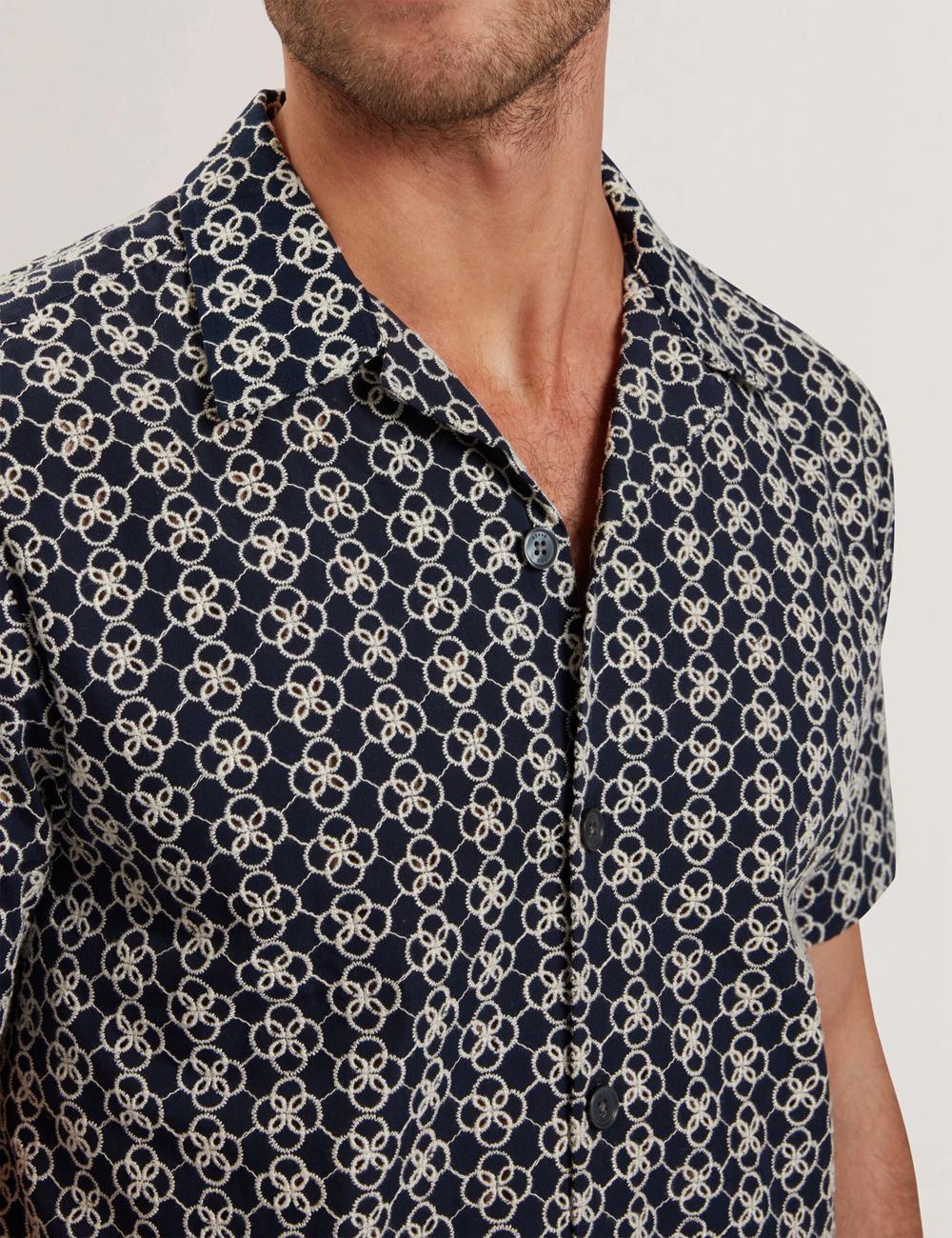 Chemises Ted Baker FINLAYS - Short Sleeve Relaxed Embroidered Homme Bleu Marine | Paris  87365-TYIO