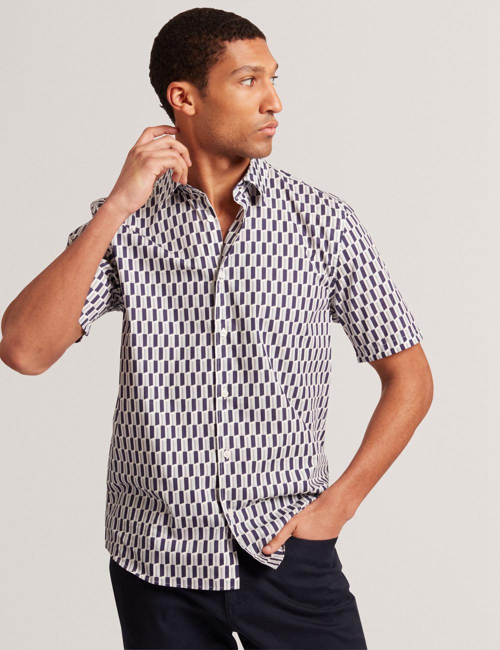 Chemises Ted Baker PEARSOS - Geo Print Short Sleeve Cotton Homme Bleu Marine | Paris  27605-BMKP