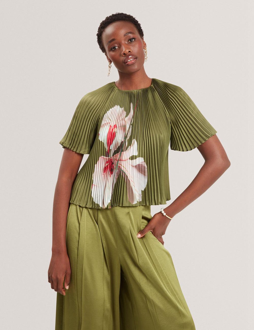 Chemisier Ted Baker LIONAA - Floral Graphic Pleated Satin Short Sleeve Femme Vert | Paris  65471-ZXJV