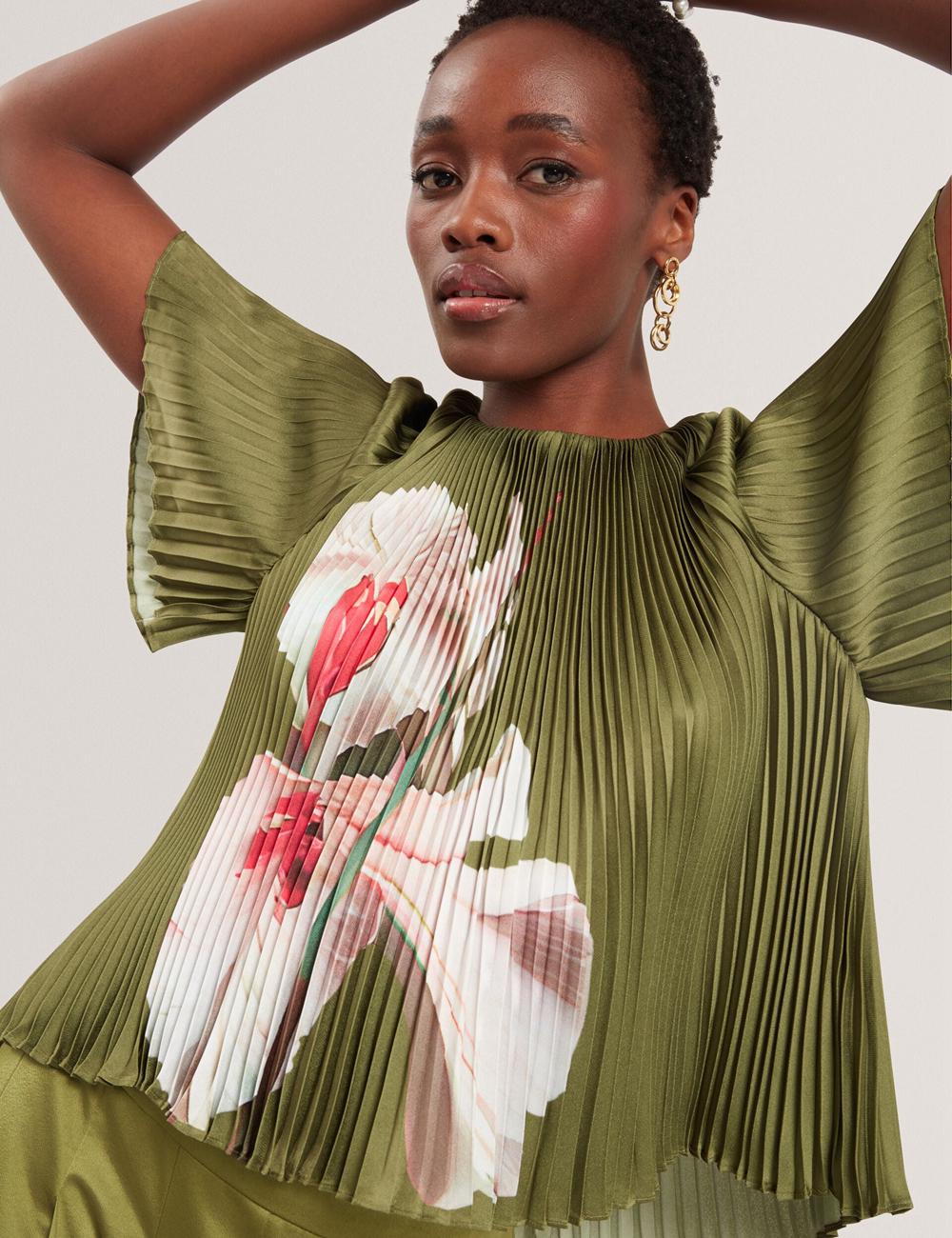 Chemisier Ted Baker LIONAA - Floral Graphic Pleated Satin Short Sleeve Femme Vert | Paris  65471-ZXJV
