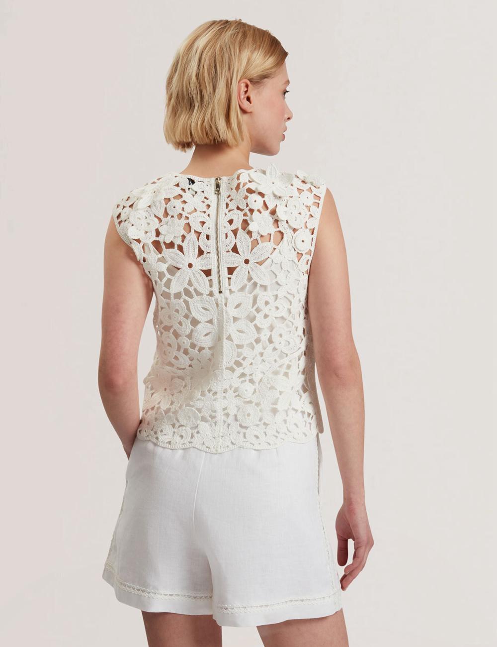 Hauts Ted Baker JOYYRA - Floral Crochet Knit Sleeveless Femme Blanche | Paris  84720-GVOU