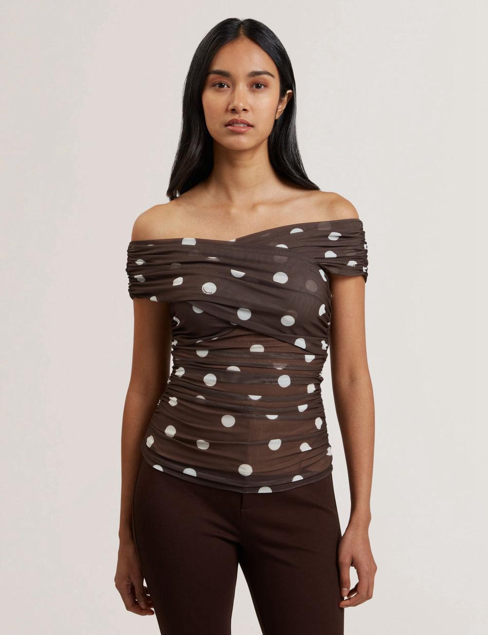 Hauts Ted Baker ZAAMO - Off-the-Shoulder Polka Dot Mesh Femme Marron | Paris  27609-BQAJ