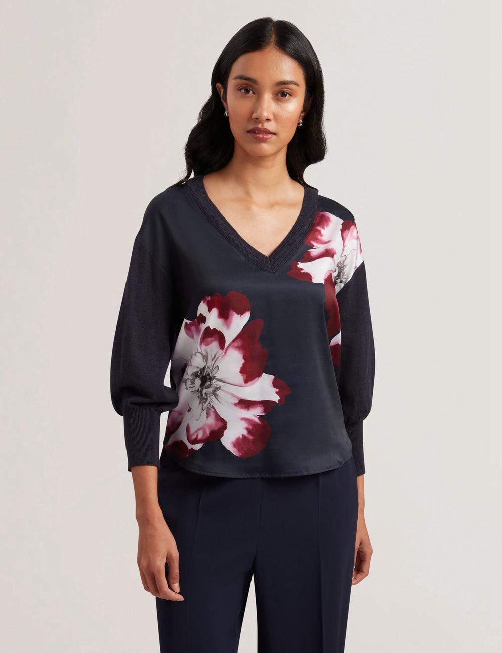 Pulls Ted Baker CASEYJ - Printed Woven Front V-Neck Femme Bleu Marine | Paris  17892-ZGME
