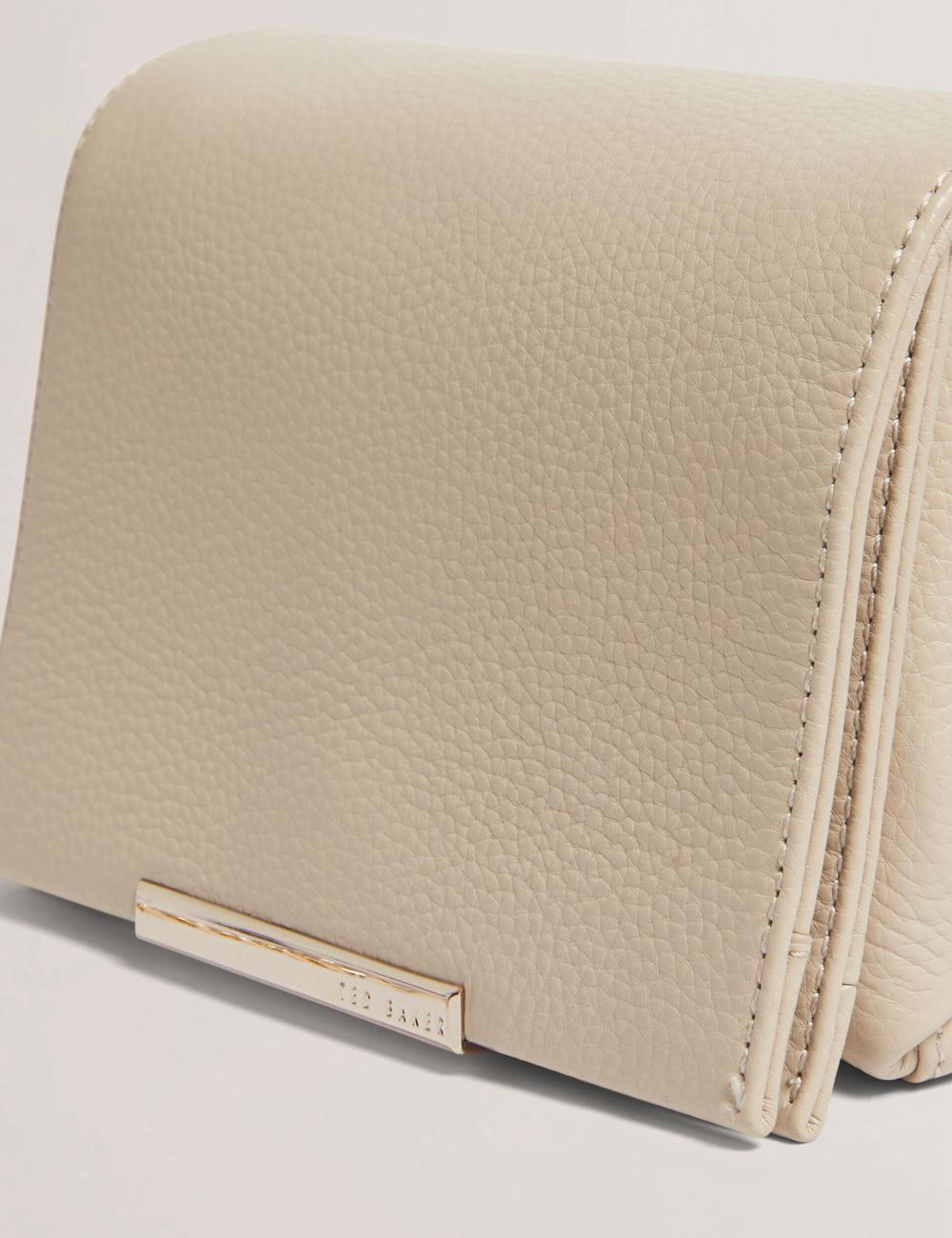 Sac Bandoulière Ted Baker ROUSEN - Bar Detail Fold Over Leather Femme Ecru | Paris  18462-MAUF