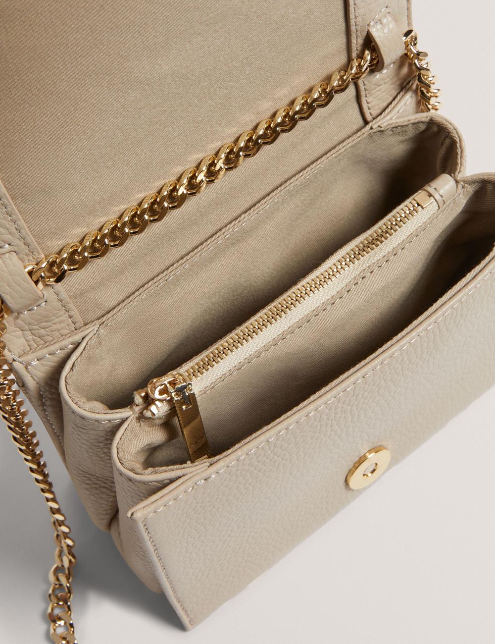 Sac Bandoulière Ted Baker ROUSEN - Bar Detail Fold Over Leather Femme Ecru | Paris  18462-MAUF