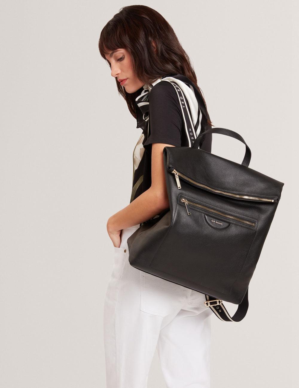 Sacs à Dos Ted Baker ESSAYA - Leather Webbing Strap Fold Over Femme Noir | Paris  24103-TOMQ
