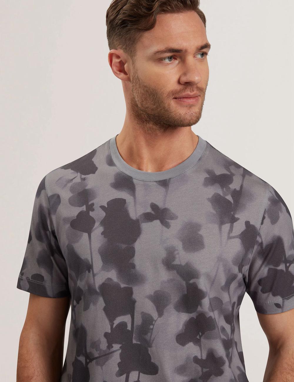 T Shirts Ted Baker DENNISS - Monochrome Floral Print Cotton Homme Grise | Paris  34172-ALRZ