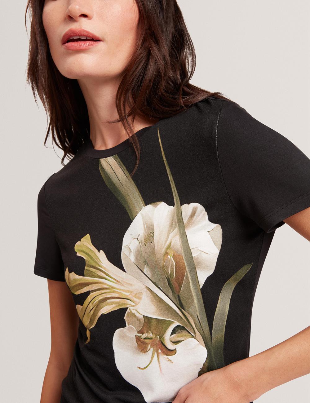 T Shirts Ted Baker GORGAA - Floral Graphic Fitted Short Sleeve Femme Noir | Paris  91857-GXZI